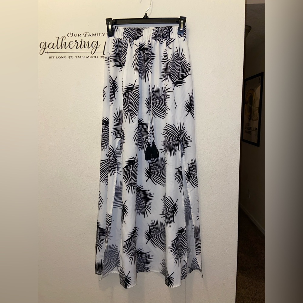 Shein extra small white/black